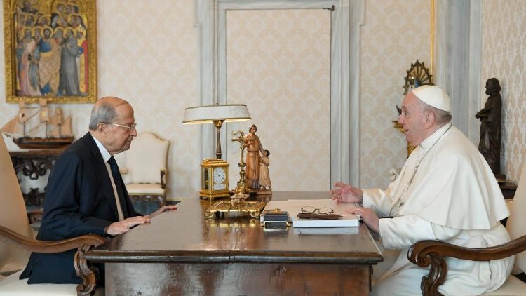 Pope Francis and President Michel Aoun (Vatican Media)